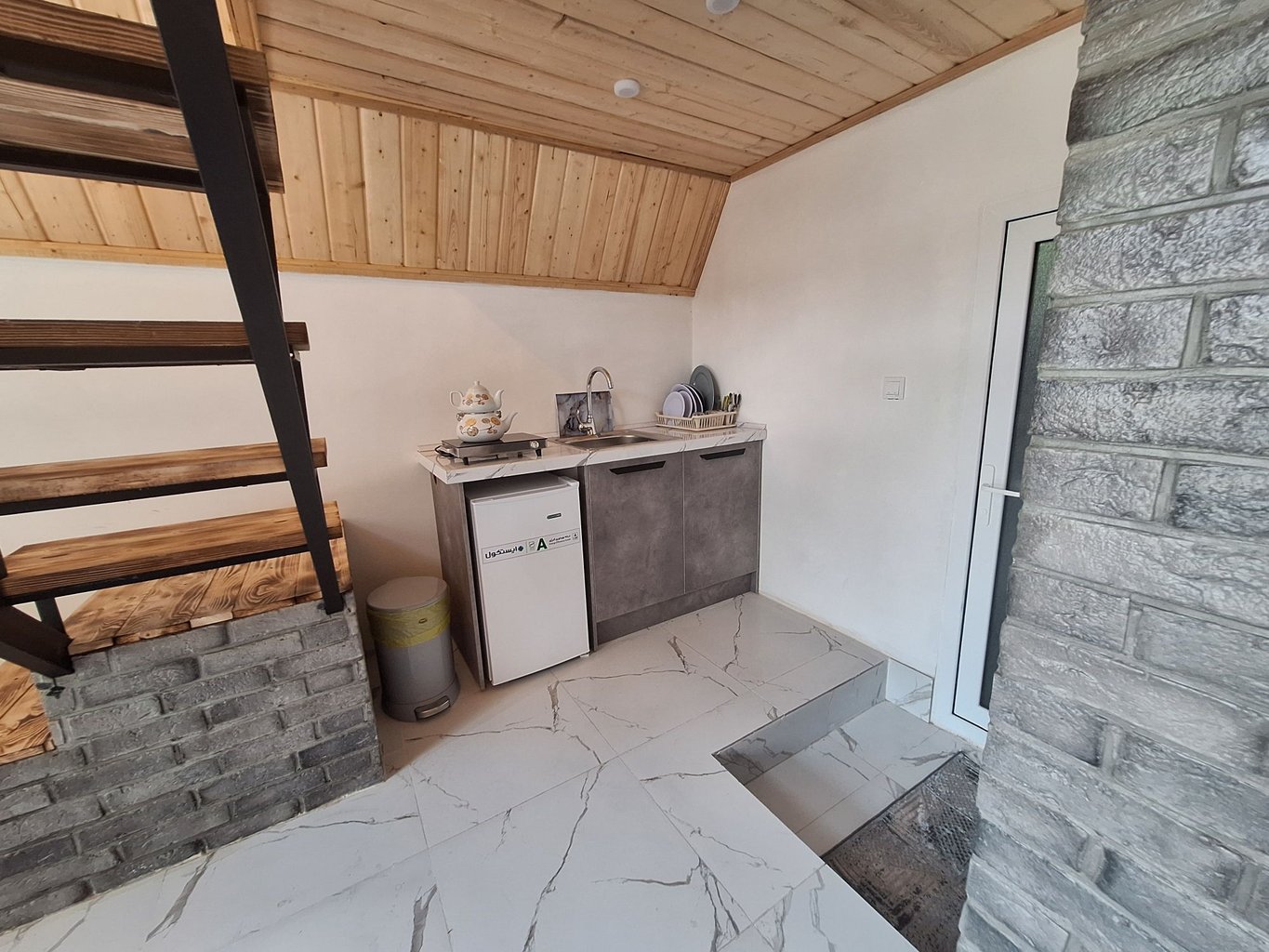 کلبه یک خوابه جکوزی دار علیپور