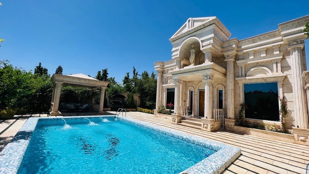 ویلا دوخوابه استخردار آبگرم عمارت یاس سفید