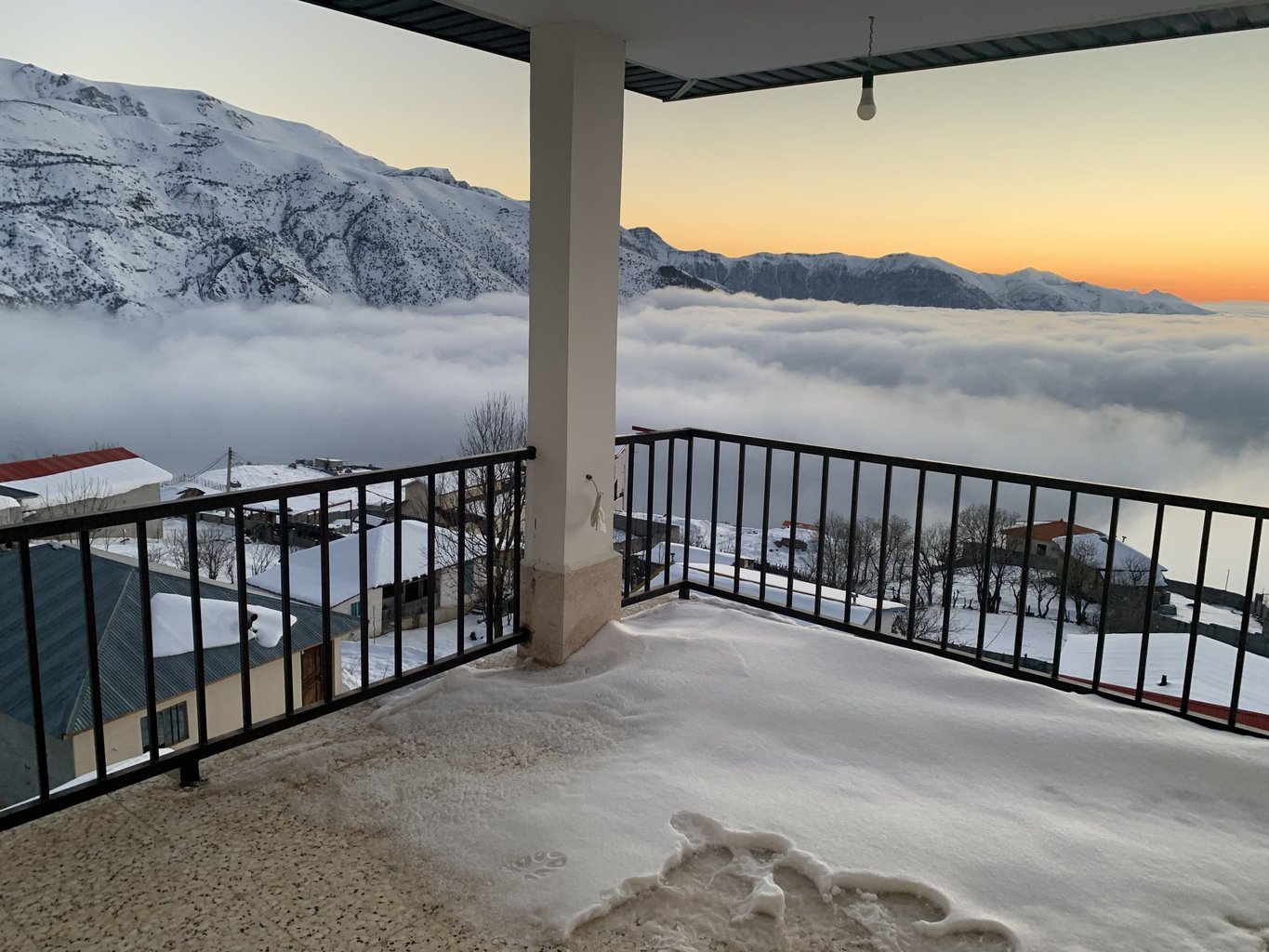 سوئیت دوخوابه اقیانوس ابرها فیلبند طبقه سوم