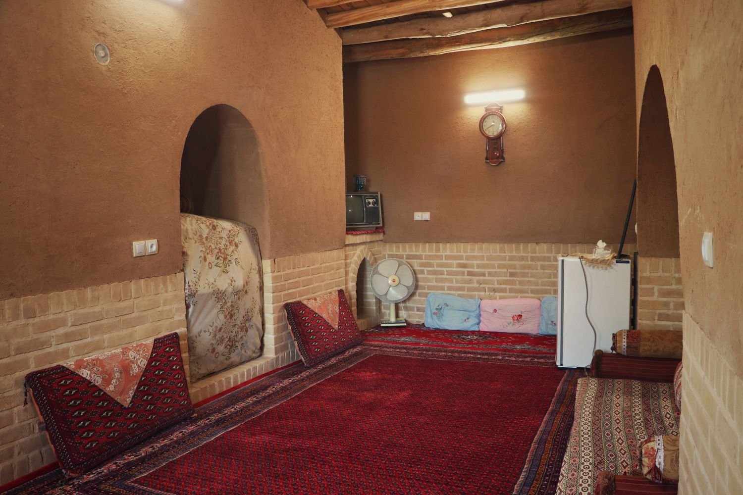 بومگردی قنات ابراهیم آباد - واحد خونه چاله