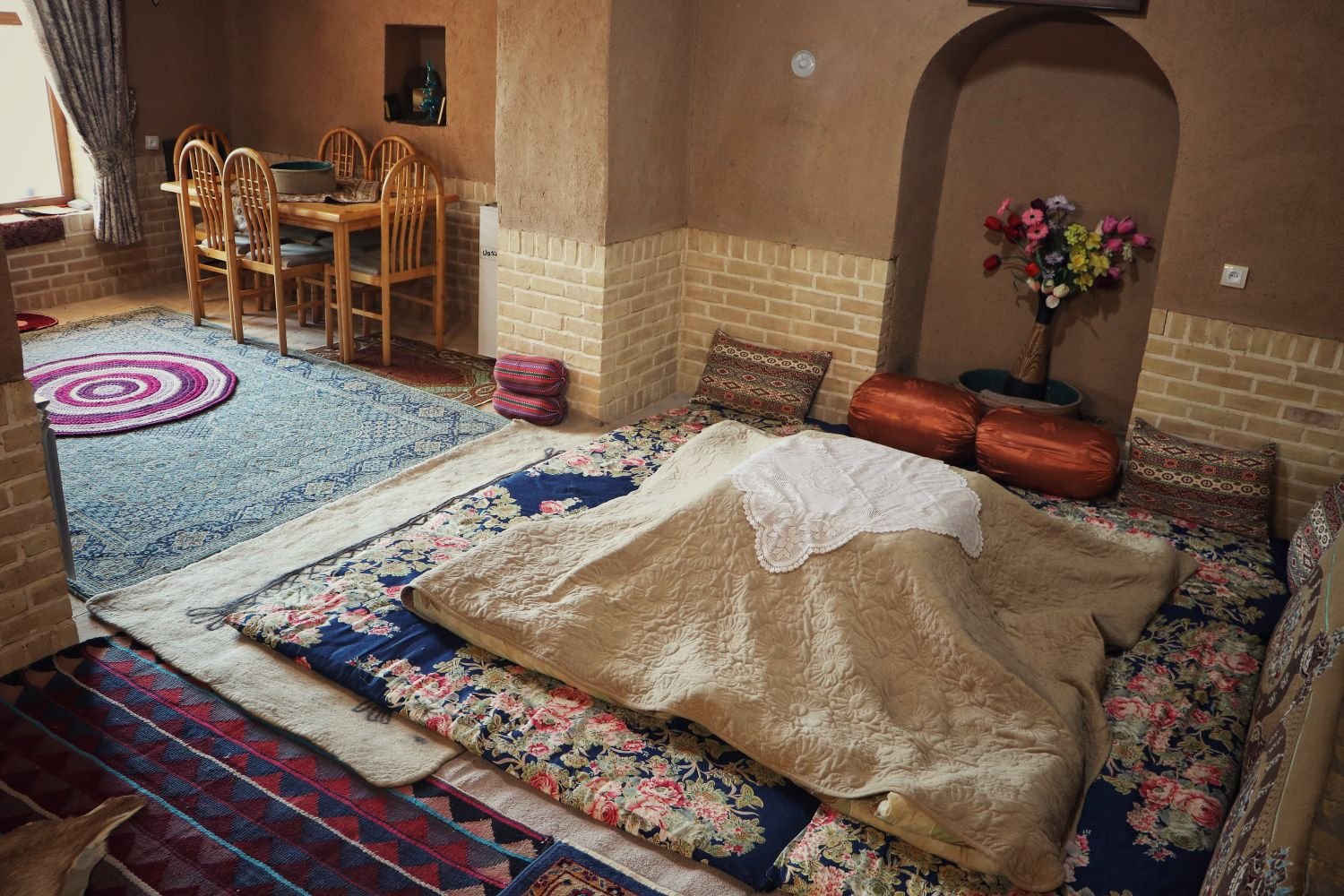 بوم گردی قنات ابراهیم آباد - واحد خونه بر آفتاب