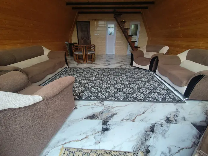 کلبه یک خوابه سوئیسی نمدار