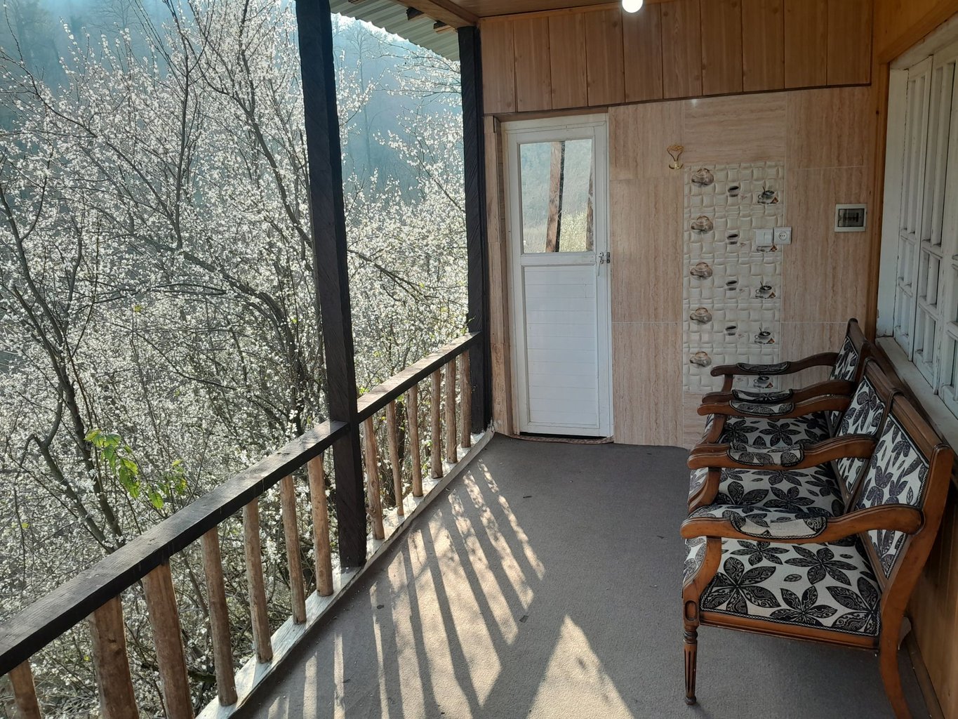 یک خوابه جنگلی نمدار لپور