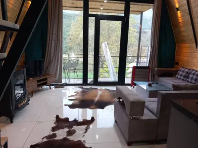 کلبه دوخوابه سوئیسی آسمان