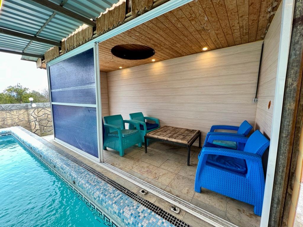 یک خوابه استخردار آبگرم پینار