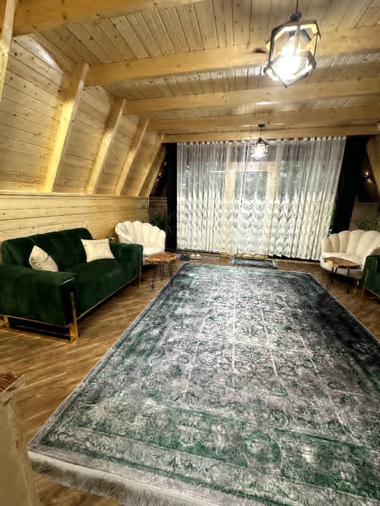 کلبه یک خوابه سوئیسی جکوزی دار ماهتو