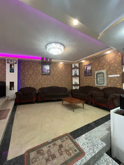 مجتمع اقامتی سفیر - واحد سه تخته 202