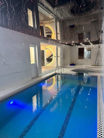 ویلا یک خوابه جنگلی استخردار آبگرم اسفندیاری