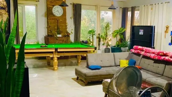 ویلا سه خوابه استخردار آبگرم ابریشم 1400