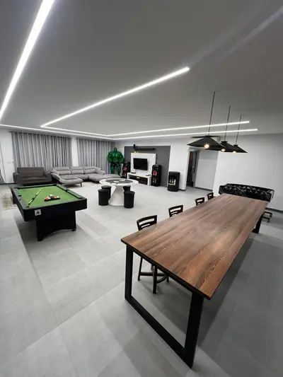 ویلا پنج خوابه استخردار آبگرم عمارت زارا