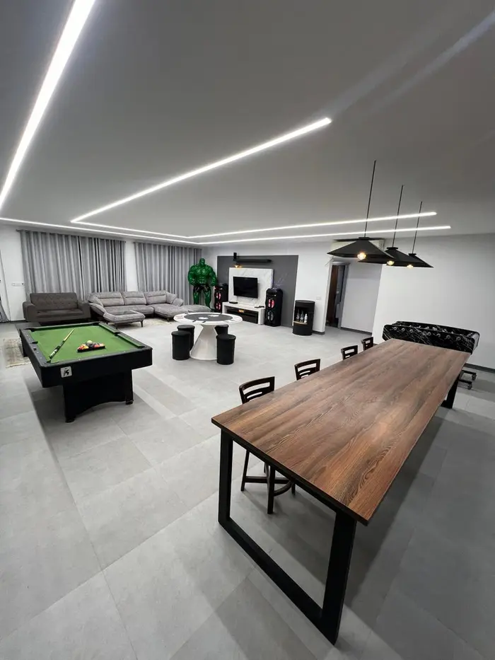 ویلا پنج خوابه استخردار آبگرم عمارت زارا