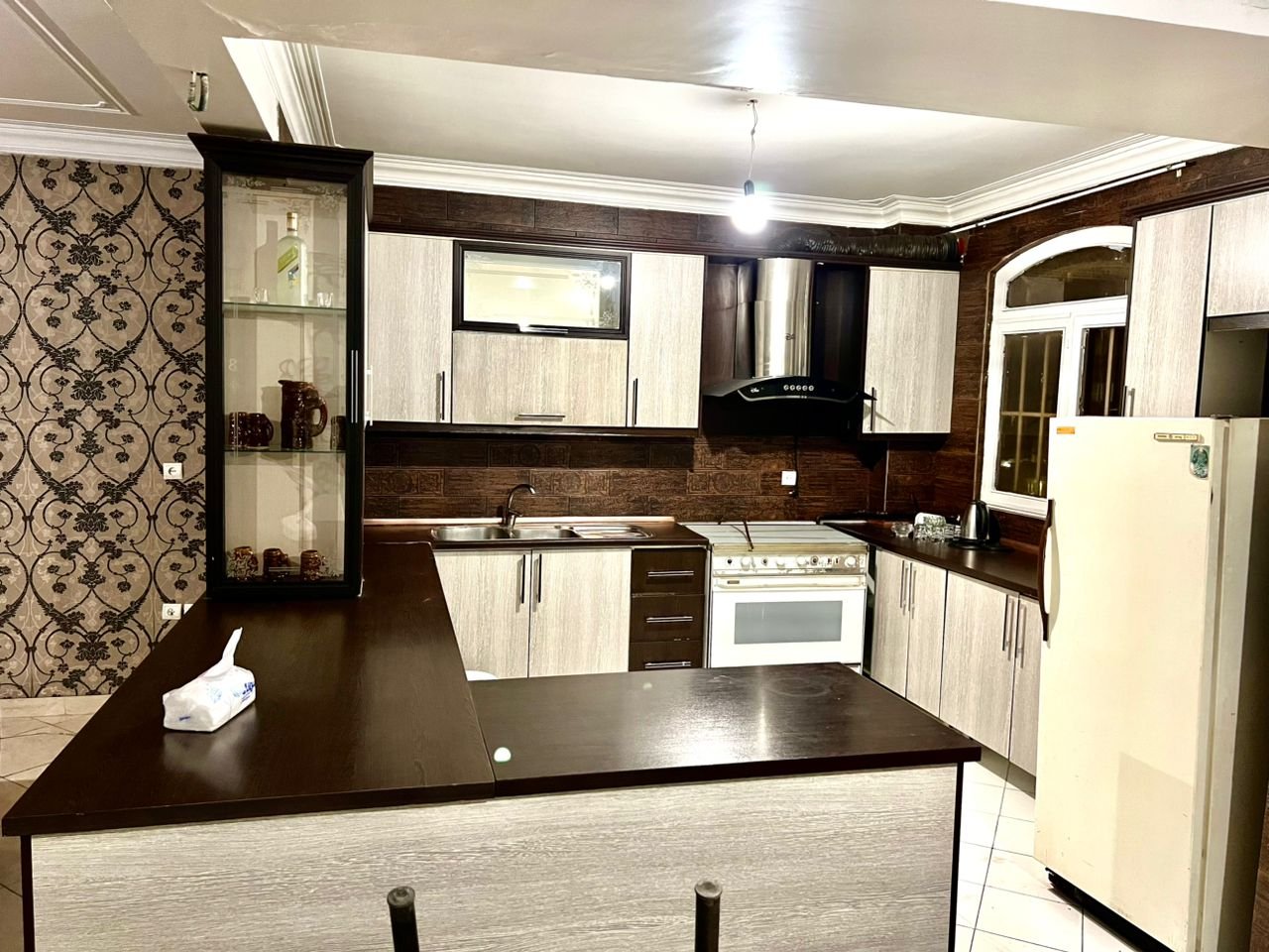 آپارتمان دوخوابه بهنام آیت الله کاشانی ۸