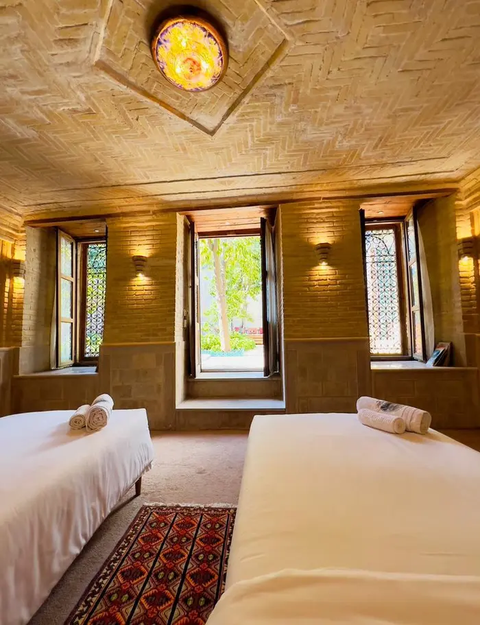 اقامتگاه سنتی خانه شیراز - واحد طارونه