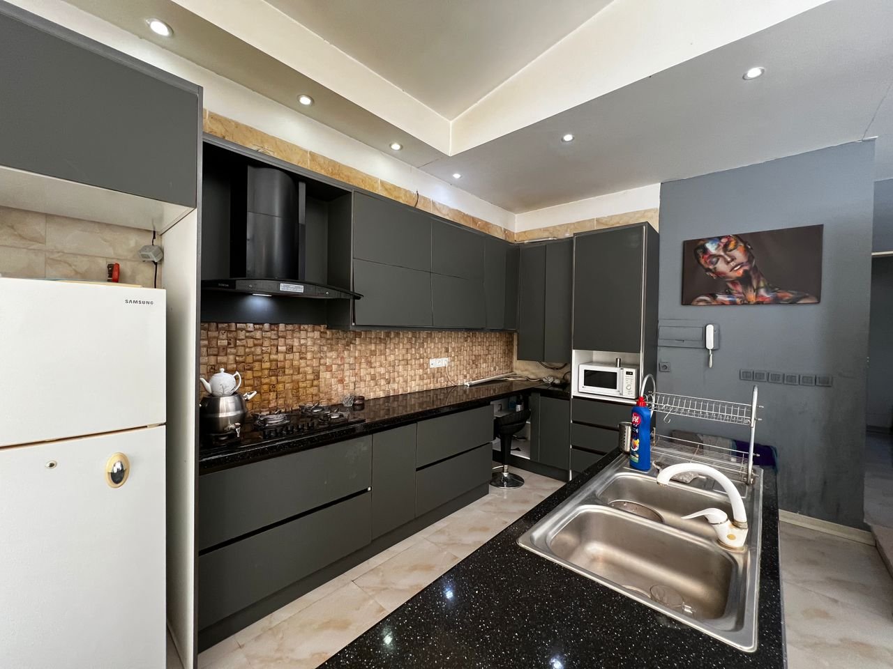 سه خوابه استخردار آبگرم ابریشم 1400