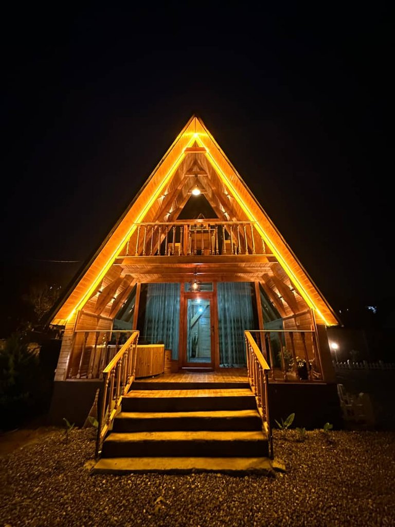 کلبه یک خوابه سوئیسی جکوزی دار ماهتو