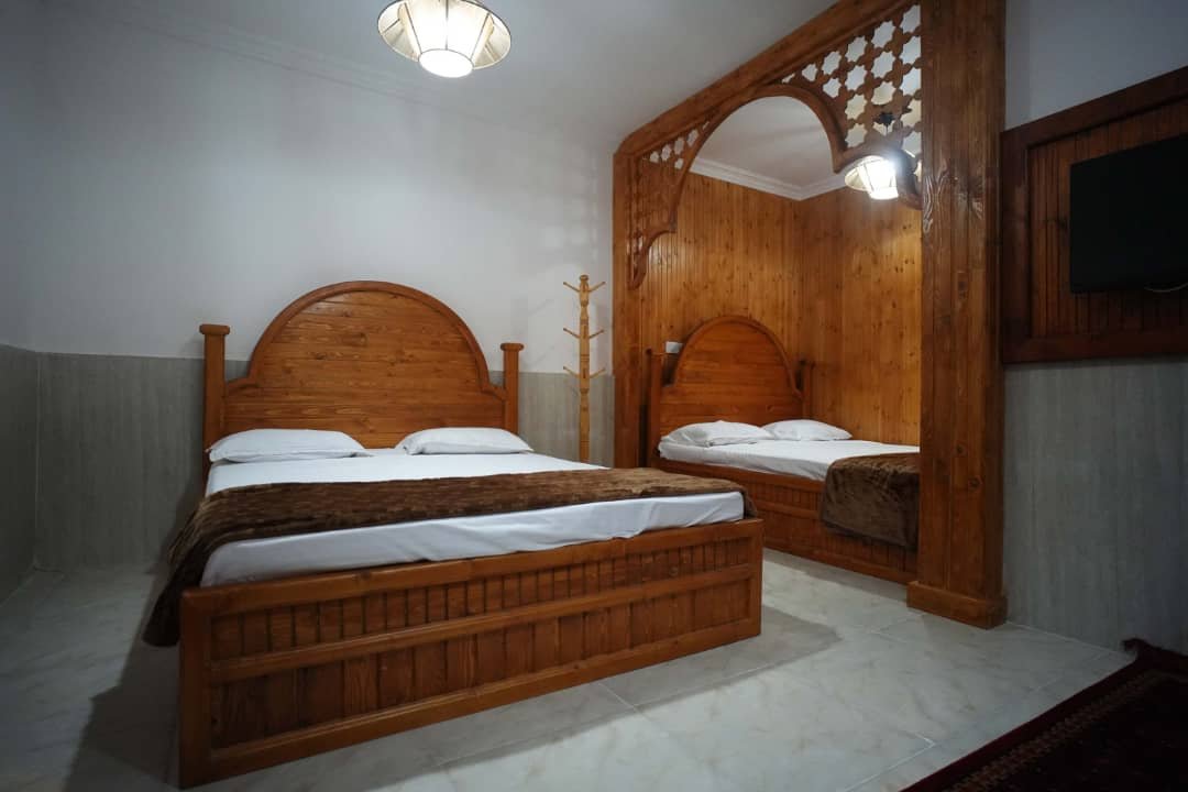 بوم گردی میرزا - واحد چهارتخته