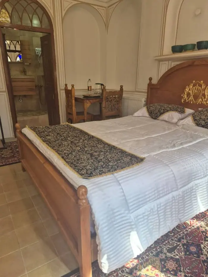 اقامتگاه سنتی زرتاج - واحد فیروزه