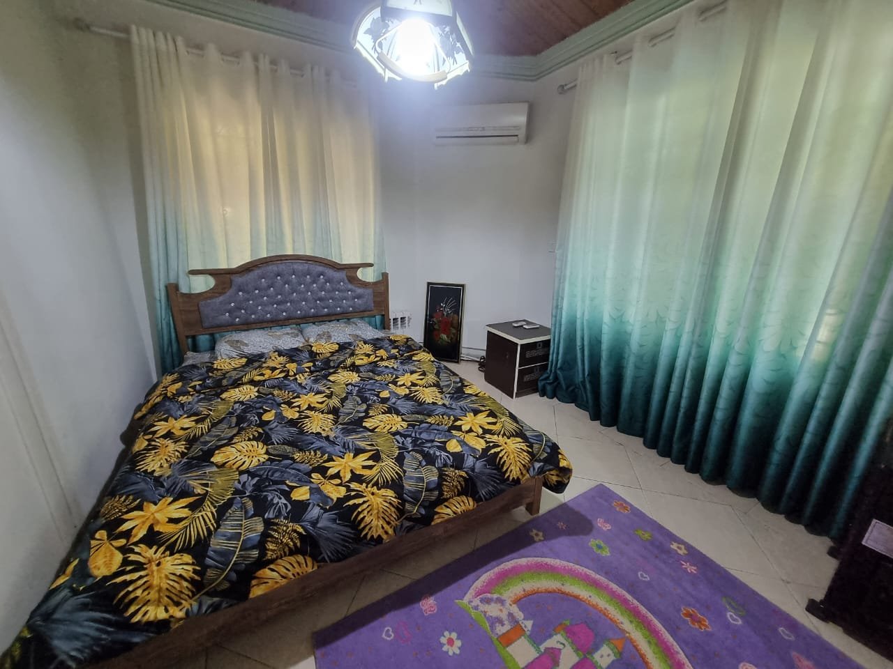 هشت خوابه استخردار آبگرم بوستان