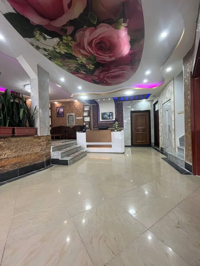 مجتمع اقامتگاهی سفیر - واحد سه تخته 102