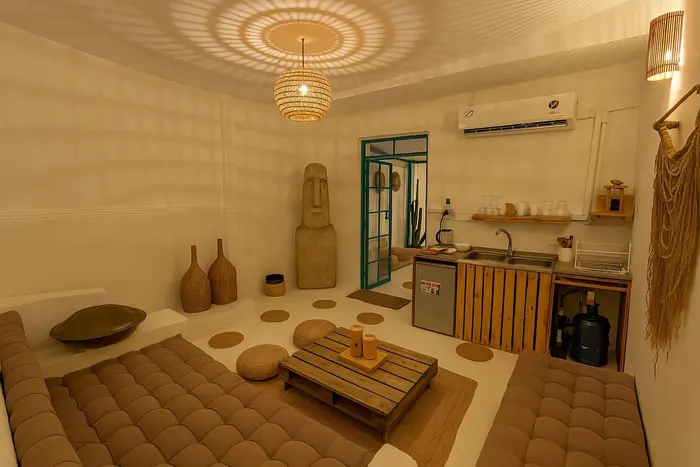 بوم گردی یک خوابه استخردار آبگرم نخل سفید ماج