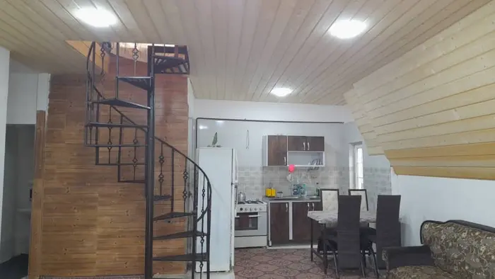 کلبه دوخوابه سوئیسی ‌دلنشین