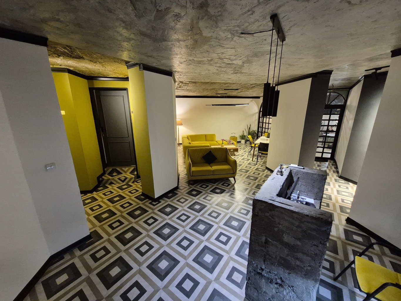 هاستل گُدار - واحد نیوشا