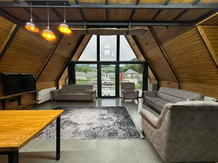 کلبه دوخوابه سوئیسی پردیس