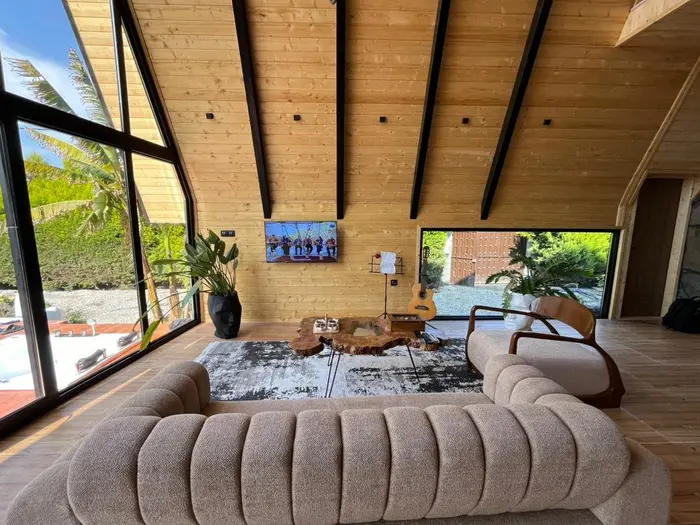 کلبه یک خوابه سوئیسی نجفی