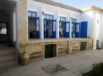 اقامتگاه سنتی پنج خوابه شریف