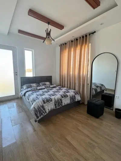 ویلا سه خوابه جنگلی یونیک