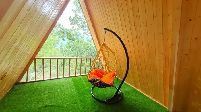 کلبه یک خوابه سوئیسی کاج