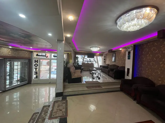 مجتمع اقامتگاهی سفیر - واحد سه تخته 302