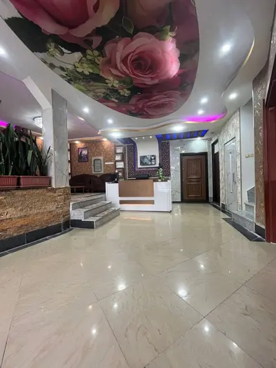 مجتمع اقامتی سفیر - واحد سه تخته 202