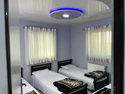 مجتمع اقامتی ننه زهرا - واحد دوخوابه شش تخته 108