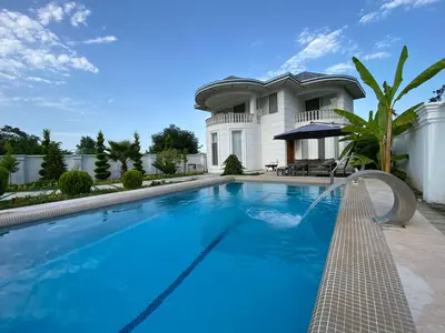 ویلا سه خوابه استخردار آبگرم عمارت سفید 1