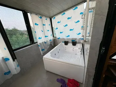 کلبه دوخوابه سوئیسی پردیس