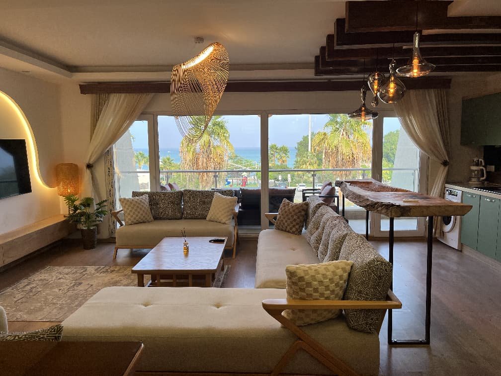 ویلا سه خوابه ساحلي تیفانی