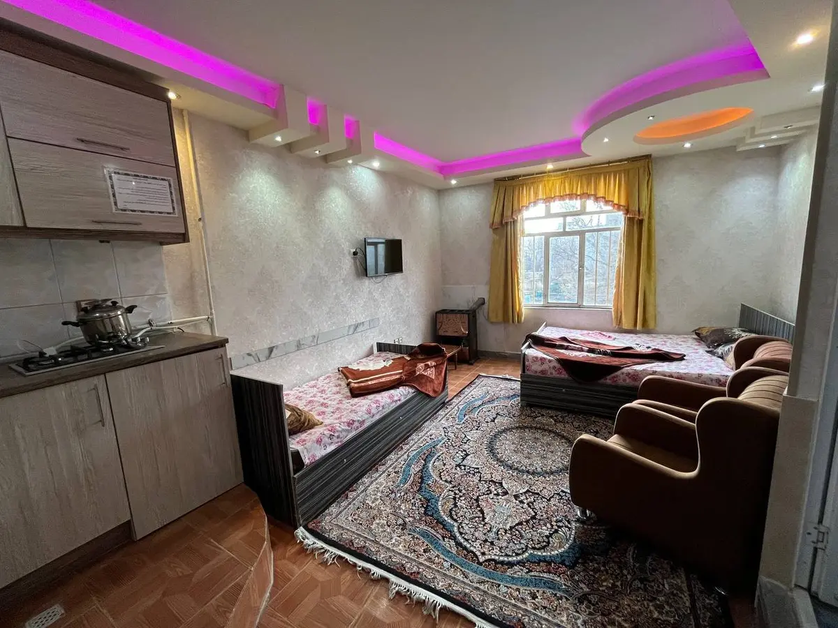 مجتمع اقامتگاهی سفیر - واحد سه تخته 302