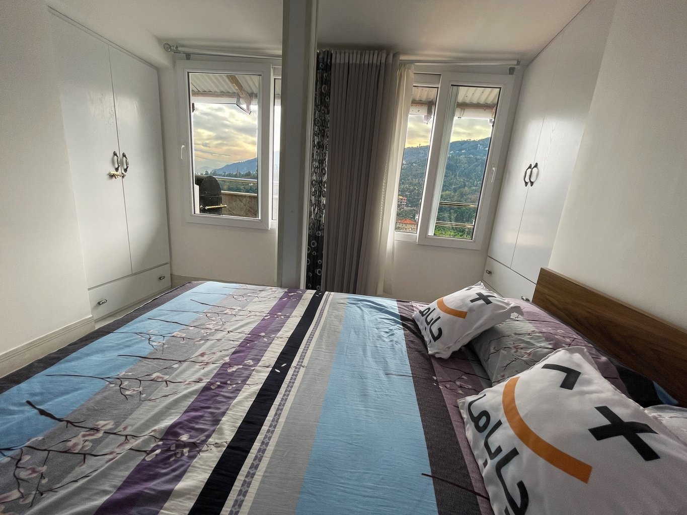 دوخوابه جنگلی خوش نشین ۳