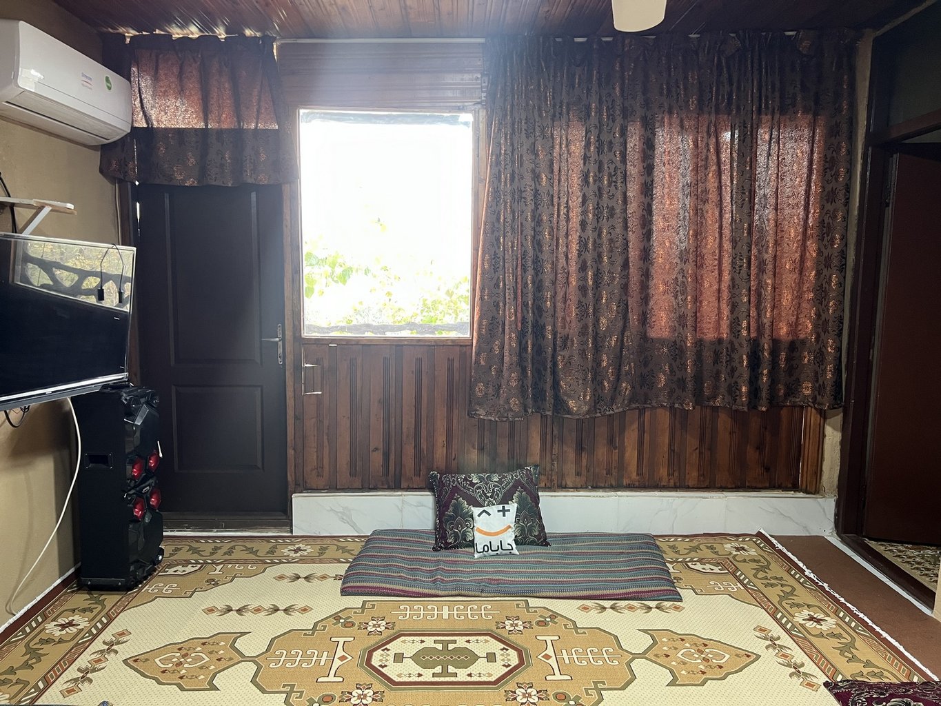 اقامتگاه سنتی یک خوابه گل باغ باران - واحد پامچال