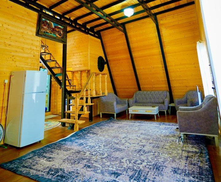 سه خوابه استخردار آبگرم دیلاچیک