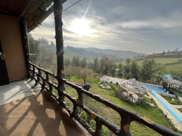 اقامتگاه سنتی گل باغ باران - واحد گل یاس