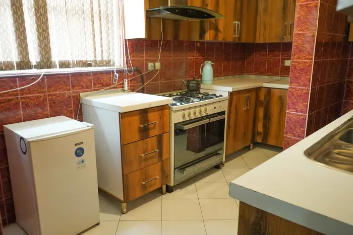 آپارتمان یک خوابه زند 5 -          