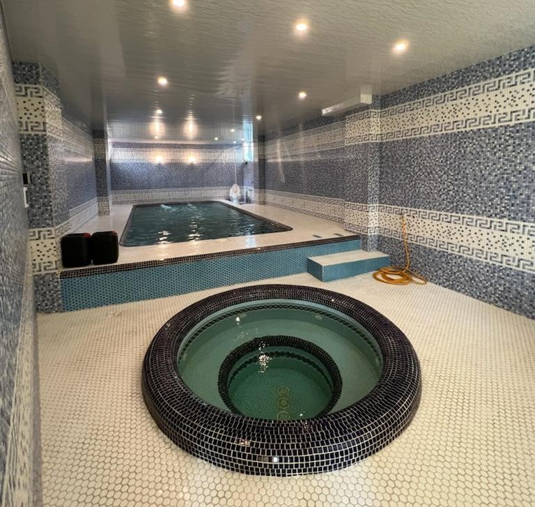 ویلا سه خوابه استخردار آبگرم ترنج