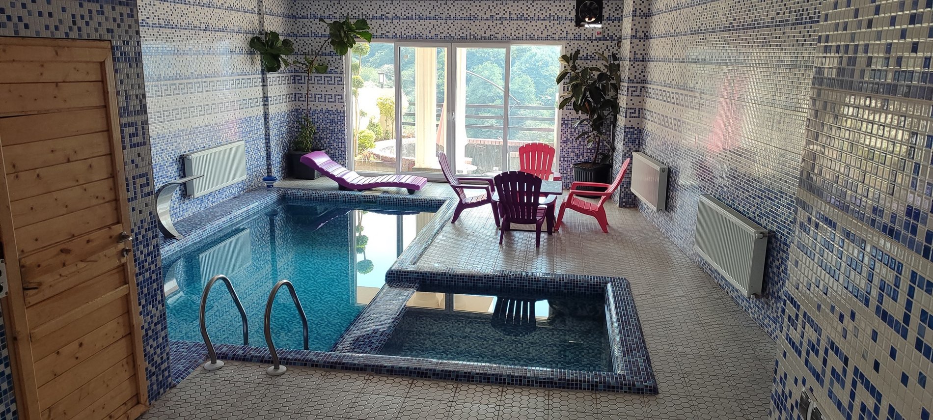 ویلا سه خوابه استخردار آبگرم الماس سرخ