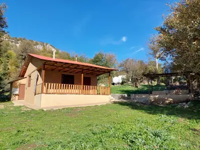 کلبه دوخوابه جنگلی آبشار سمبی