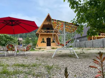 کلبه دوخوابه استخردار آبگرم کاج سبز