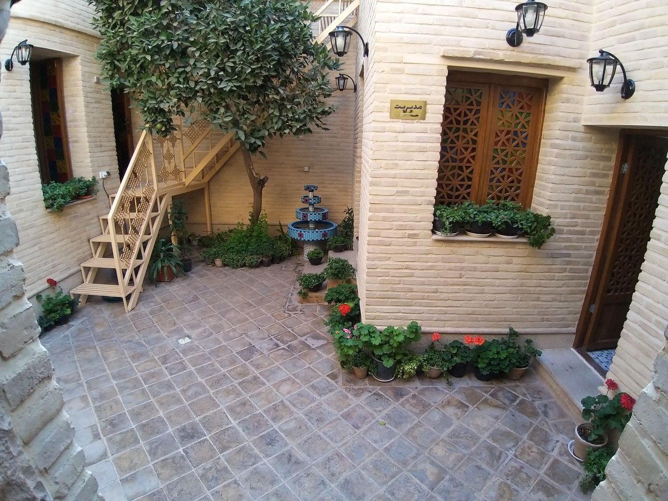 بوم گردی قصرالدشت - واحد یادمانه ۱