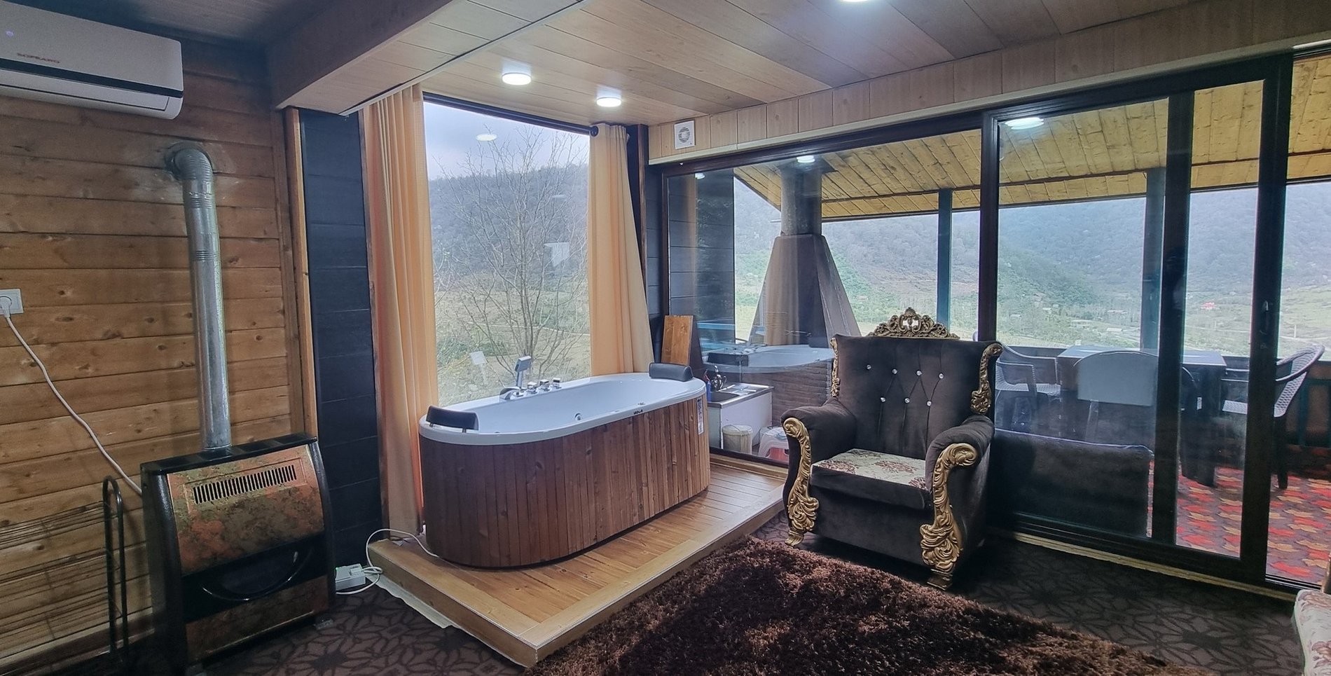 یک خوابه چوبی جکوزی دار تیکیش 2