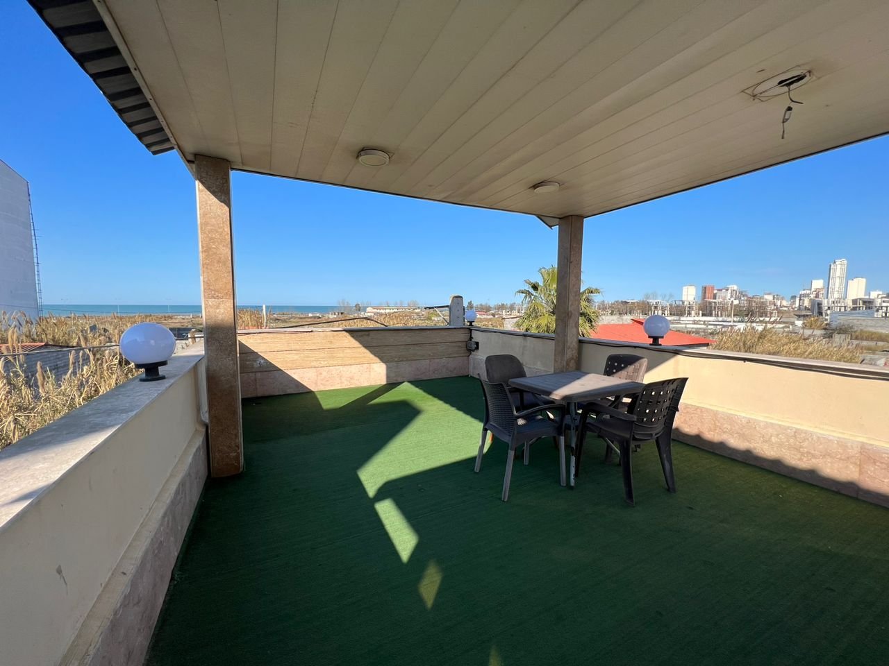 ویلا چهارخوابه استخردار آبگرم چوبی